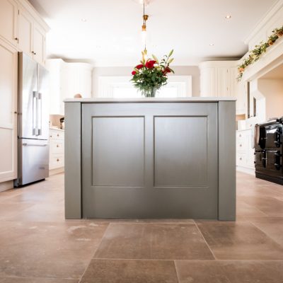 Traditional In-Frame Luxury Kitchen
