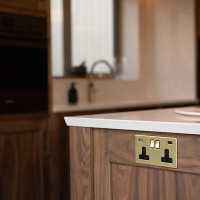 Walnut and Quartz14